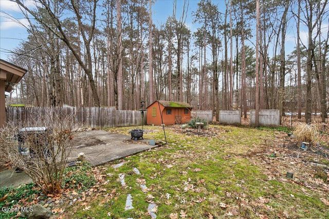 50 Arrow Wood Place, Malta, NY 12020