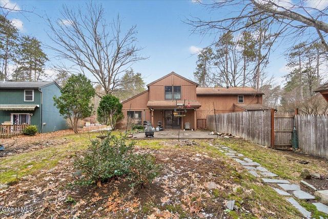 50 Arrow Wood Place, Malta, NY 12020