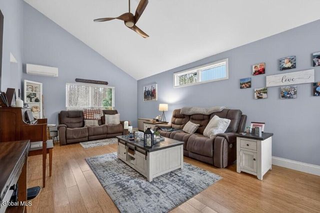 50 Arrow Wood Place, Malta, NY 12020