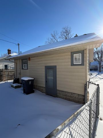 2540 Altoona Street, Flint, MI 48504