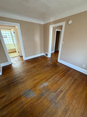 2540 Altoona Street, Flint, MI 48504