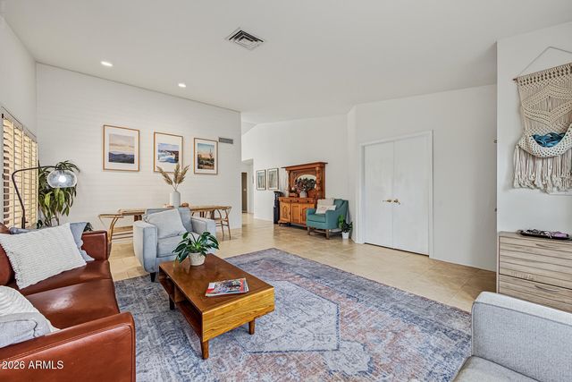 2755 E DRY CREEK Road, Phoenix, AZ 85048