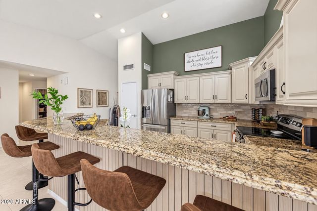 2755 E DRY CREEK Road, Phoenix, AZ 85048