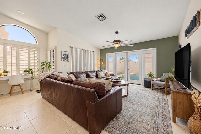 2755 E DRY CREEK Road, Phoenix, AZ 85048