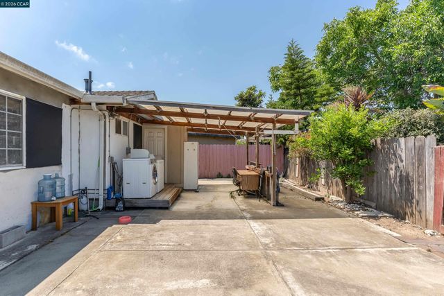 2480 Shield Dr, Union City, CA 94587