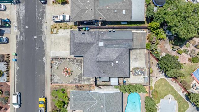 2480 Shield Dr, Union City, CA 94587