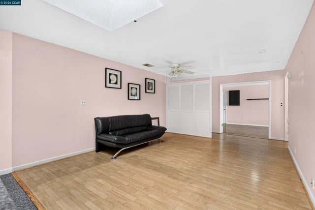 2480 Shield Dr, Union City, CA 94587
