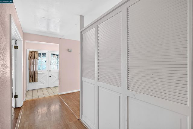 2480 Shield Dr, Union City, CA 94587