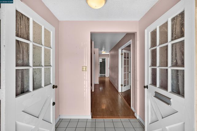 2480 Shield Dr, Union City, CA 94587