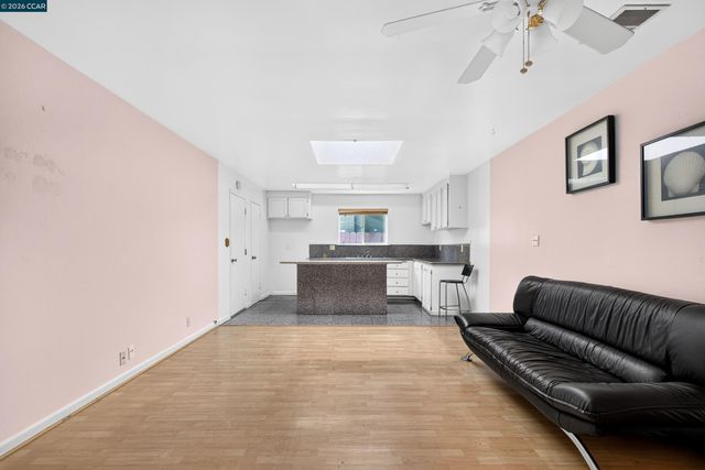 2480 Shield Dr, Union City, CA 94587