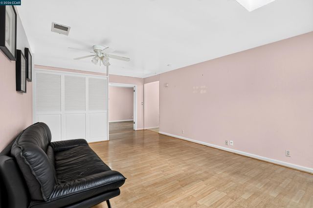 2480 Shield Dr, Union City, CA 94587