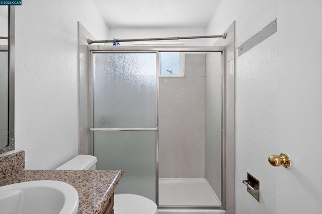 2480 Shield Dr, Union City, CA 94587