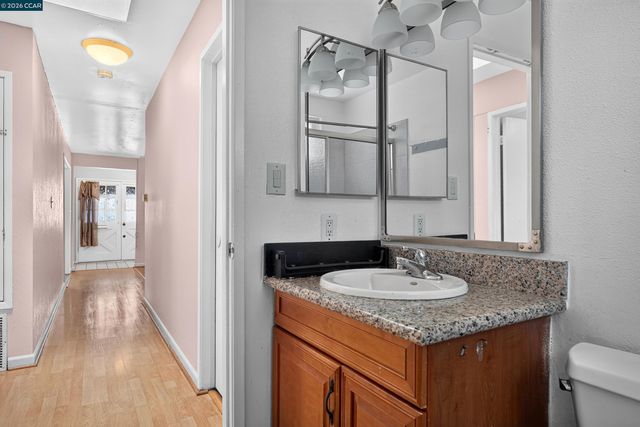 2480 Shield Dr, Union City, CA 94587