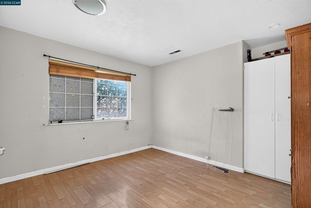 2480 Shield Dr, Union City, CA 94587