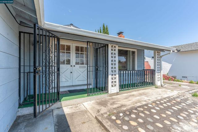 2480 Shield Dr, Union City, CA 94587