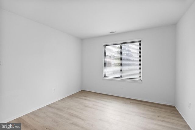 4912-B DUNBARTON RD, Mount Laurel, NJ 08054