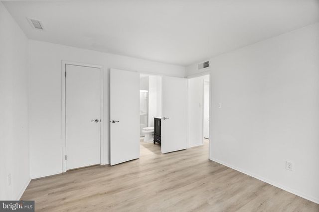 4912-B DUNBARTON RD, Mount Laurel, NJ 08054