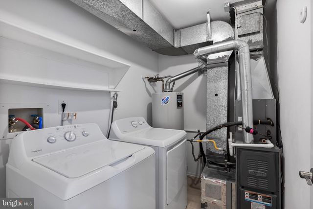 4912-B DUNBARTON RD, Mount Laurel, NJ 08054
