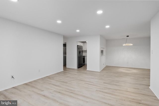 4912-B DUNBARTON RD, Mount Laurel, NJ 08054