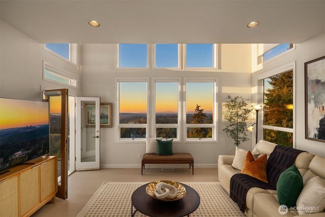 14100 SE 44th Street, Bellevue, WA 98006