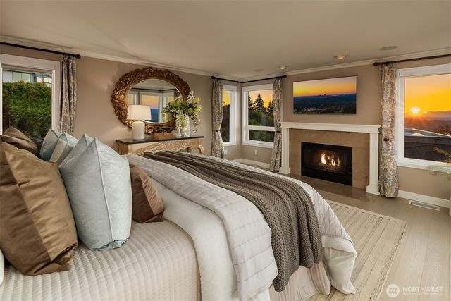 14100 SE 44th Street, Bellevue, WA 98006