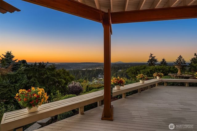 14100 SE 44th Street, Bellevue, WA 98006