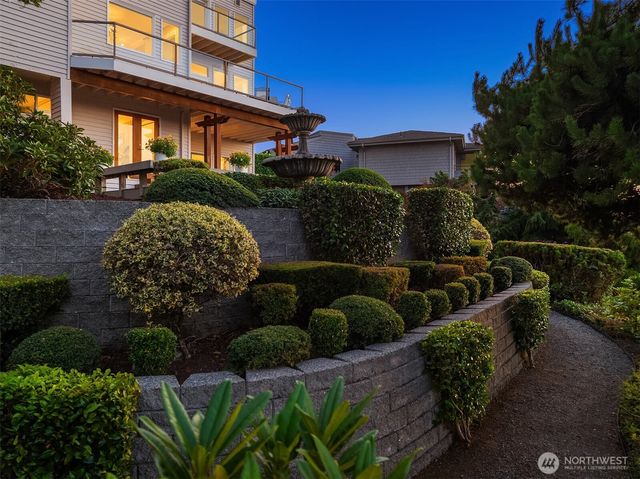 14100 SE 44th Street, Bellevue, WA 98006