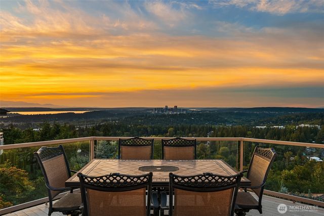 14100 SE 44th Street, Bellevue, WA 98006