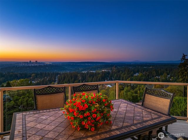 14100 SE 44th Street, Bellevue, WA 98006