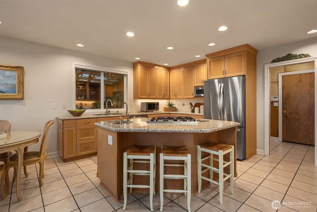 14100 SE 44th Street, Bellevue, WA 98006