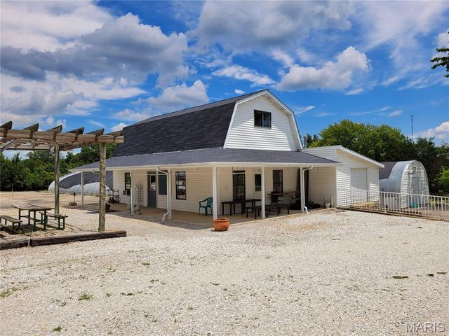 22169 NW Service Road, Warrenton, MO 63383