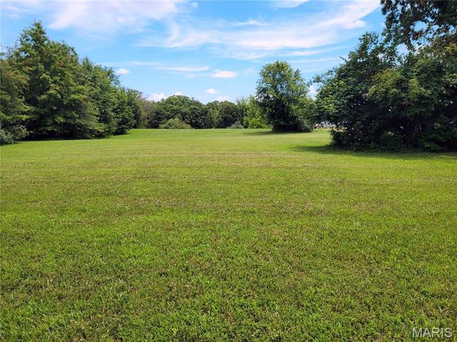 22169 NW Service Road, Warrenton, MO 63383