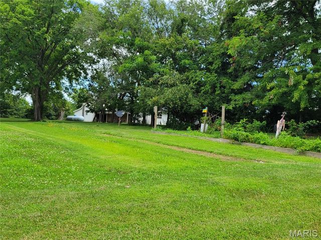 22169 NW Service Road, Warrenton, MO 63383