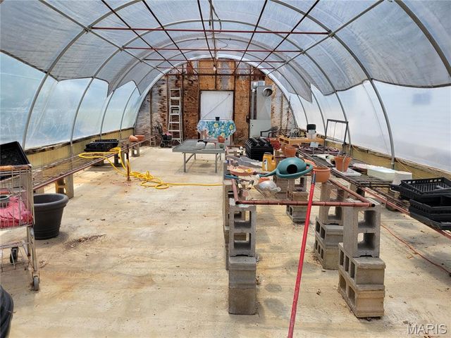 22169 NW Service Road, Warrenton, MO 63383