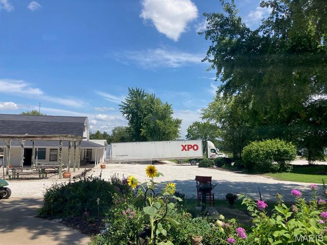 22169 NW Service Road, Warrenton, MO 63383