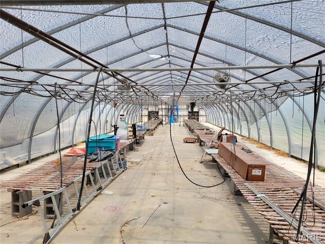 22169 NW Service Road, Warrenton, MO 63383