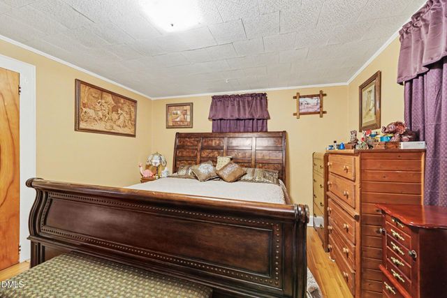 1729 S Scales Street, Reidsville, NC 27320