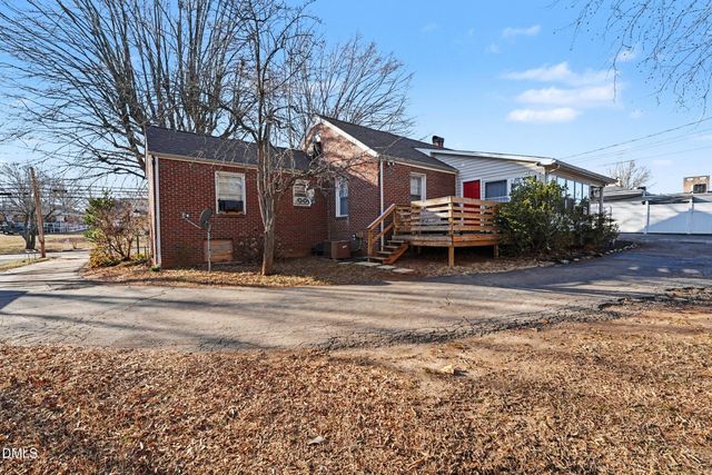 1729 S Scales Street, Reidsville, NC 27320