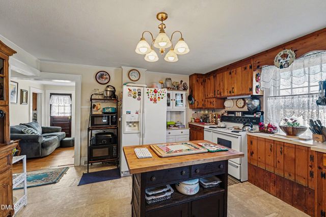 1729 S Scales Street, Reidsville, NC 27320