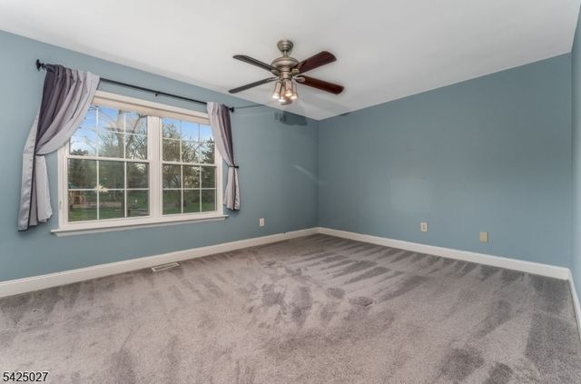 205 Chatsworth Dr, Franklin Twp., NJ 08873