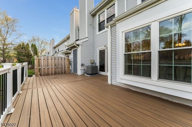 205 Chatsworth Dr, Franklin Twp., NJ 08873