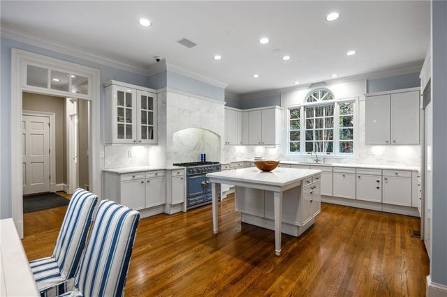 4777 Riverview Road, Sandy Springs, GA 30327