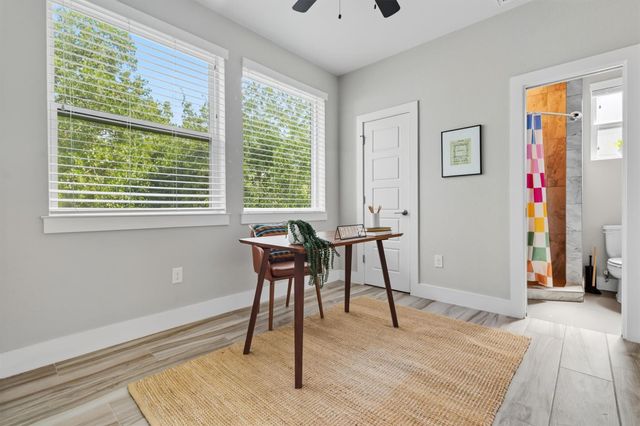 5609 Tura LN A, Austin, TX 78721