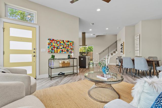 5609 Tura LN A, Austin, TX 78721