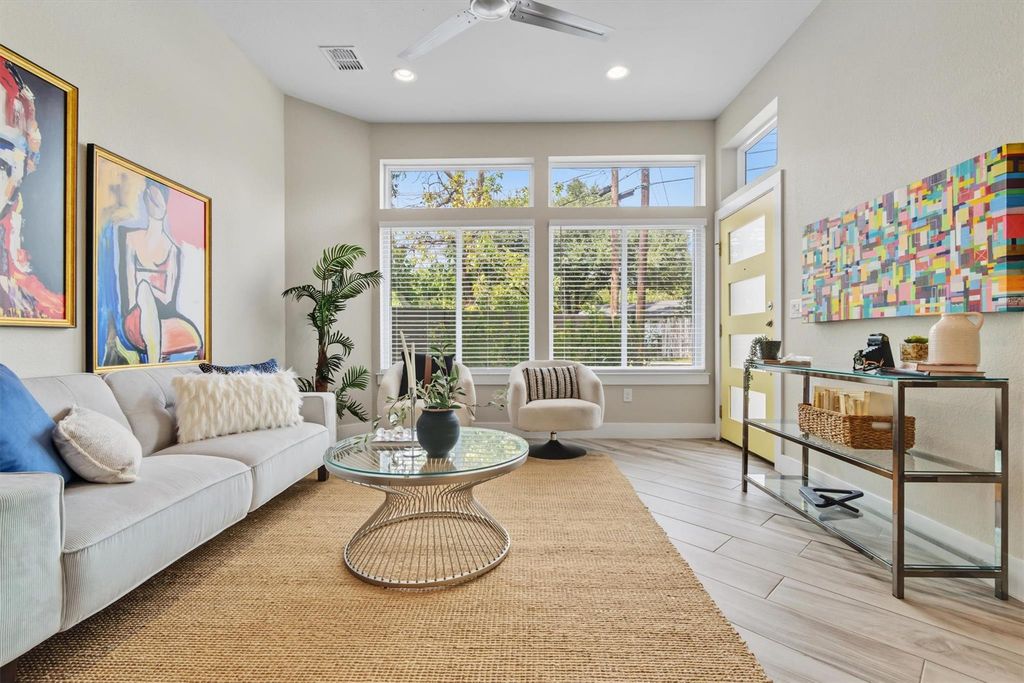 5609 Tura LN A, Austin, TX 78721