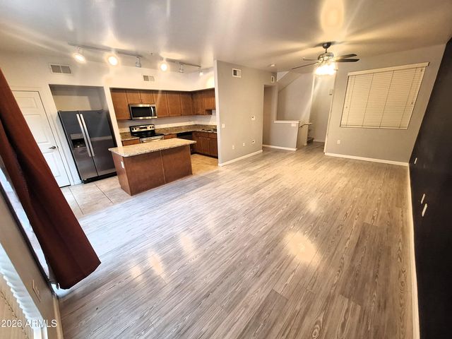 1920 E BELL Road 1103, Phoenix, AZ 85022