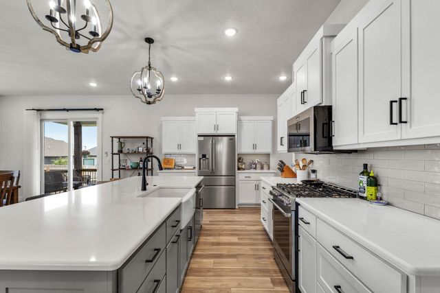 4900 S Aaron Avenue, Springfield, MO 65810