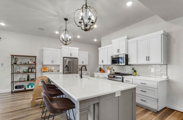 4900 S Aaron Avenue, Springfield, MO 65810
