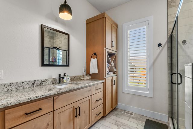 4900 S Aaron Avenue, Springfield, MO 65810