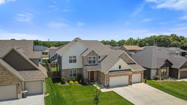 4900 S Aaron Avenue, Springfield, MO 65810